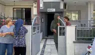 Manisa'da boşanma aşamasındaki eşini sokak ortasında öldürdü