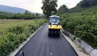Kaynaşlı Sarıçökek köyünün yolu yenilendi