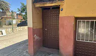 Ödemiş'te bir evin kapısında terk edilmiş bebek bulundu