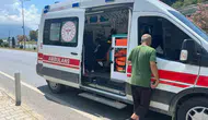 Alanya'da motosiklet yola savruldu