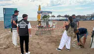 Didim sahillerinde çakalların saldırısına uğrayan caretta carettayı ekipler kurtardı