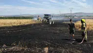 Gönen'de hasat zamanı 24 dönüm arpa tarlası yandı