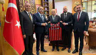 Devlet Bahçeli’ye Çorum FK’den Süper Lig forması