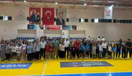 Burhaniye'de çocuklar geleneksel oyunlarla yarıştı