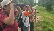 Sinoplu öğrenciler doğayı sınıftan çıkarıp sahaya taşıdı