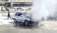 Kastamonu merkezde seyir halindeki otomobil bir anda yandı