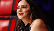 Ebru Gündeş yeni yüzüyle sosyal medyayı ikiye böldü