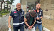 Samsun’da dehşet anları mezarlık yolunda eşini dövdü