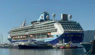 Dev kruvaziyer binlerce turisti Marmaris sahillerine taşıdı