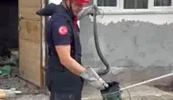 Osmaniye’de bahçeye giren davetsiz misafiri itfaiye ekipleri uzaklaştırdı