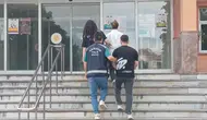 Samsun'da ev soyup silah çalan iki kişi cezaevine gönderildi