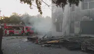 Silivri'de bir mobilya fabrikasında tadilat sırasında yangın çıktı