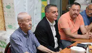 Şehzadeler Belediye Başkanı Cemevi sofrasında lokma paylaştı