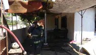 Antalya Kepezde aynı kişiye ait iki ev aynı anda yandı