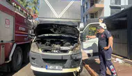 Antalya’da park halindeki nakliye kamyonu alevlere teslim oldu