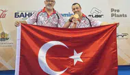 İzmirli Alper Öztürk dünya şampiyonasını 7 altınla kapattı