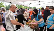 Menemen Belediyesi sınav günü öğrencileri yalnız bırakmadı