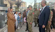 Kara Kuvvetleri Komutanı Yüksekova esnafıyla bir araya geldi