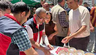 Yozgatlılar Çapanoğlu Camii avlusunda aşurede buluştu