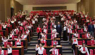 Ümraniye’de koro ekibine verilen tablet sözü tutuldu