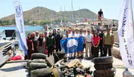 Bodrum Akyarlar kıyılarında bir tonluk çöp mesaisi