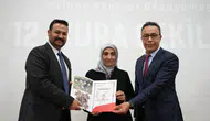 Ataşehirde kentsel dönüşümde 8 aile daha anahtarlarını teslim aldı