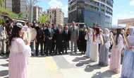 Şırnaklı kursiyerlerin el emeği Cumhuriyet Meydanı'nı renklendirdi