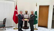 Orgeneral Tokel Pakistan savunma hattını yerinde inceledi
