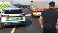 Tarsus otoyolunda motosikletli kurye tırla çarpıştı