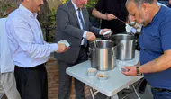 Bilecik’te Müftü Dilek aşure kazanının başına geçti