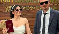 Düğün hazırlığındaki çiftin otomobili takla attı