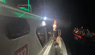 Bodrum açıklarında batma tehlikesi geçiren 26 kişiyi ekipler kurtardı