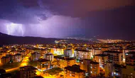 Karabük semaları gece yarısı ışık gösterisine sahne oldu