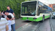 Bursa'da halk otobüsü anne ve bebeğine çarptı