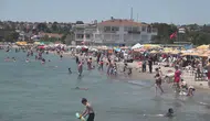 Silivri sahillerinde 35 derecelik bunaltıcı sıcak mesaisi