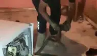Hatay'da mutfakta dehşet anları Bulaşık makinesine yılan girdi