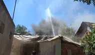 Kepez'deki ev yangını korkulu anlar yaşattı