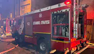 Esenler'de gece yarısı paniği Depo yangını binalara sıçradı