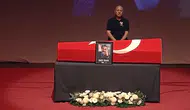 Yeşilçam’ın dev ismi Kadir İnanır hayatını kaybetti