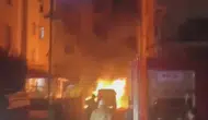 Reyhanlı'da park halindeki minibüs yanarak küle döndü