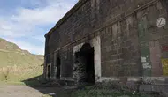 Kars’ın tarihi savunma tabyaları ahıra dönüştü