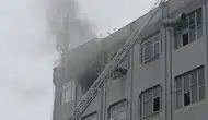 Bayrampaşa'daki iş hanında yangın paniği yaşandı