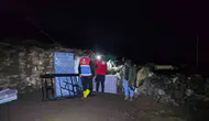 Diyadin’de sel vuran evlere gece yarısı yardım eli uzandı