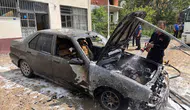 Karabük'te park halindeki otomobil alevlere teslim oldu
