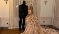 Kanye West 49 yaşını Versailles Sarayı’nda servet harcayarak kutladı