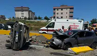 Samsun'da kavşak kazası üç kişiyi hastanelik etti