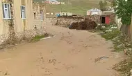 Van Başkale'de şiddetli sağanak sele dönüştü