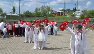 Arpaçay’da minik öğrencilerin karne heyecanı ve yıl sonu gururu