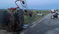 Afyonkarahisar’da otomobil traktörü ikiye böldü