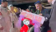 Burdur’daki düğünde damada beklenmedik iki tekerlekli hediye